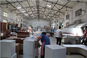 碧江膠板二部生產現場