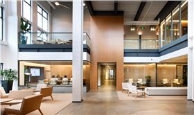 辦公桌辦公椅擺放