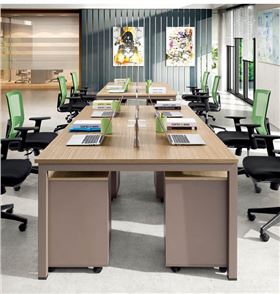 白色鋼架辦公桌