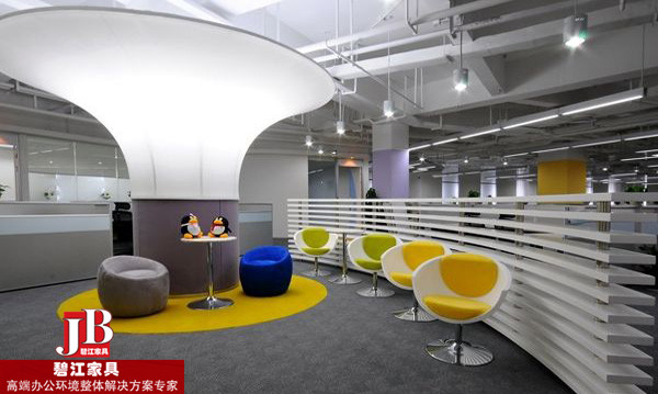 騰訊上?？偛哭k公空間的獨特設計