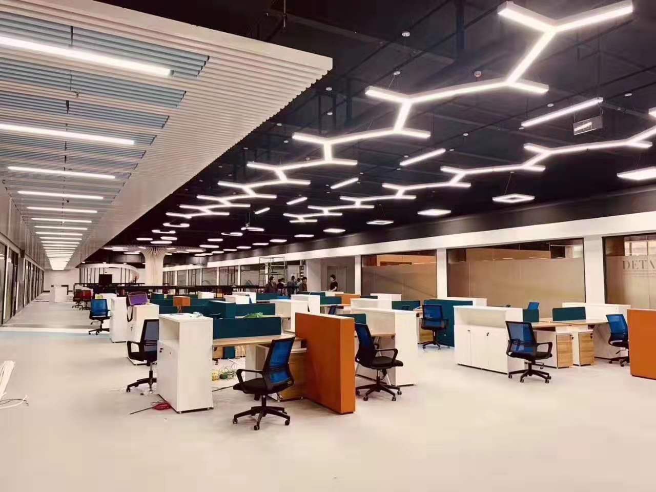 四人組合隔斷辦公桌