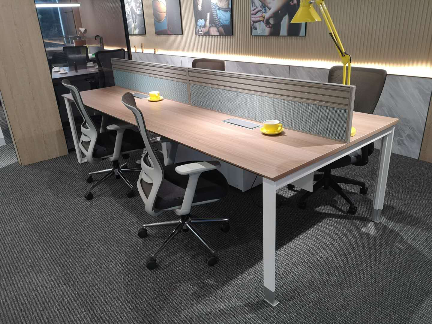 屏風辦公桌多少錢